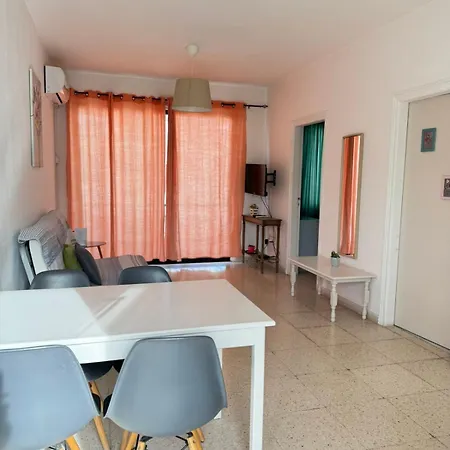 Hotel apartamentowy Sea Larnaca