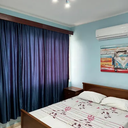 Sea Aparthotel 3*