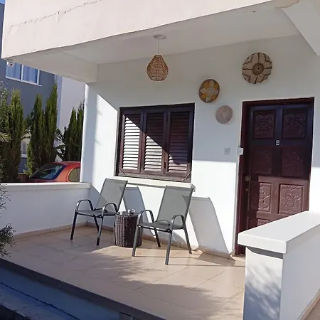 Sea Larnaka