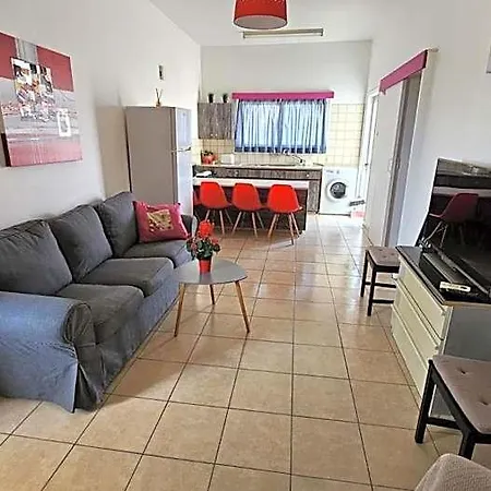 Sea 3* Lárnaka