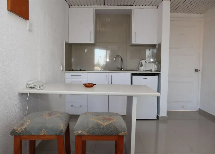 Aparthotel Sea Larnaca